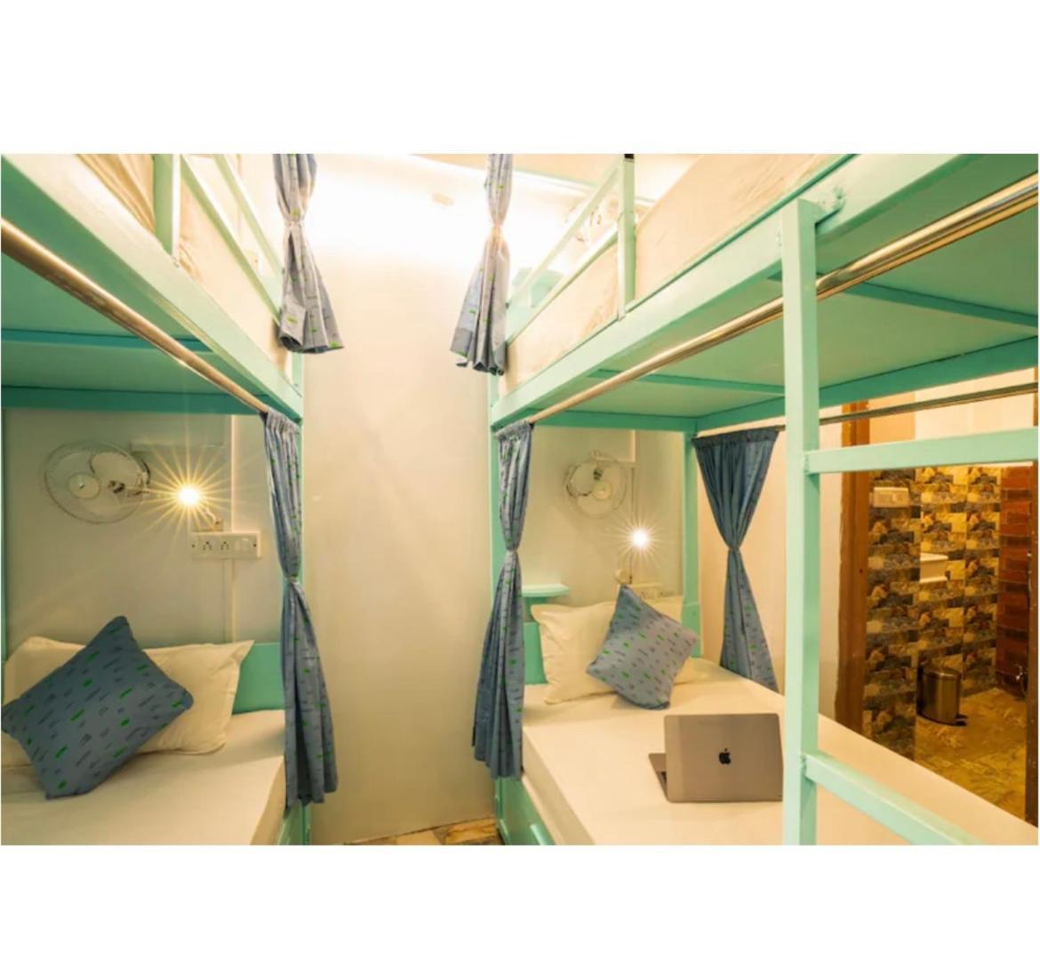 Unplanned Hostel Udaipur Exteriör bild