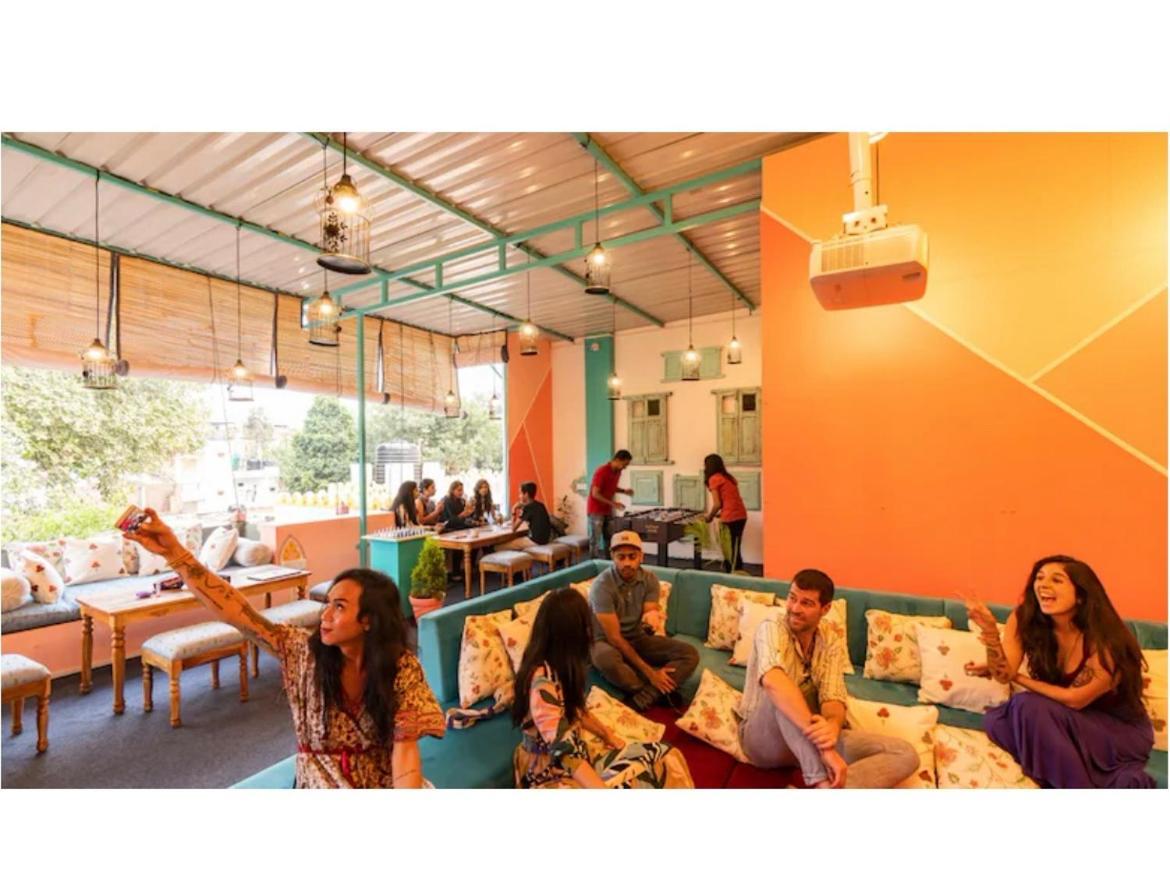 Unplanned Hostel Udaipur Exteriör bild